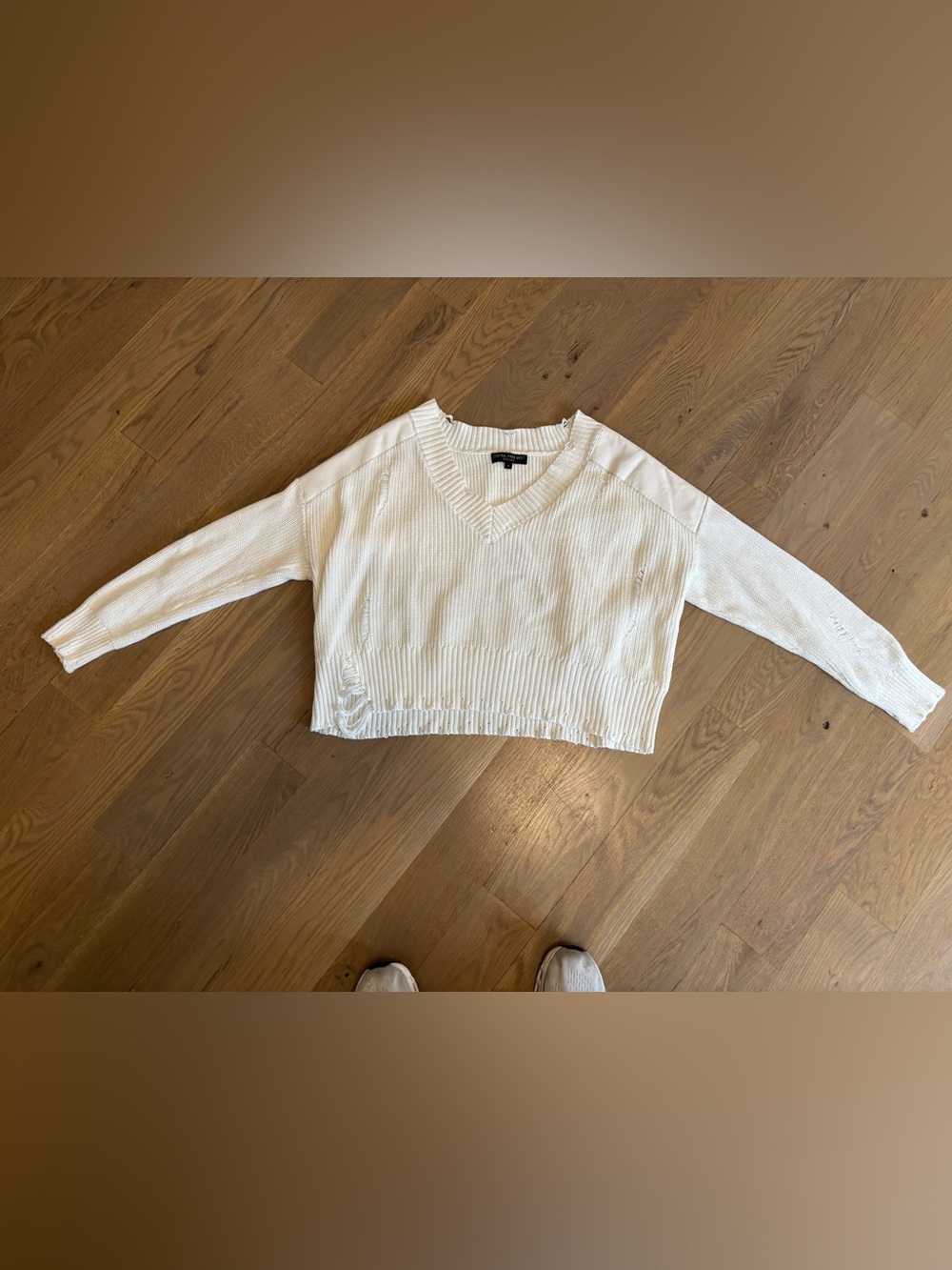 Cropped V-Neck Knit Sweater White Central Park west leather shoulders size s